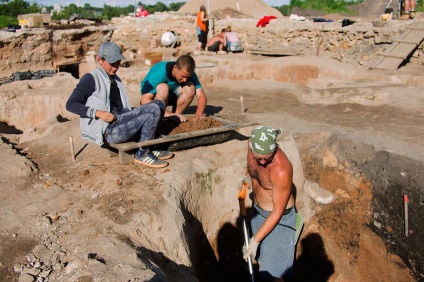 La săpăturile din șanț, arheologii au descoperit un cimitir medieval - registrele Tver
