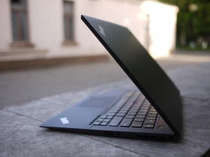 Ultrabook revizuirea lenovo thinkpad x1 carbon este ușoară, dar nu ușoară