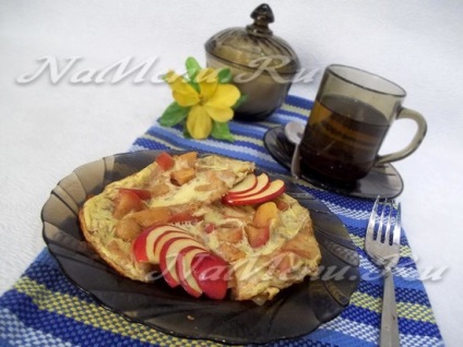 Omelet cu mere