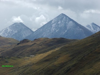 Piramidele din Tibet