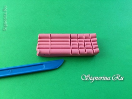 Placinta de ponei pinkie (plăcintă plastică) din lecție plastilină cu fotografie turn-based