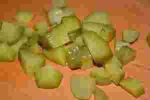 Saláta Pekinese káposztával és uborka recepttel