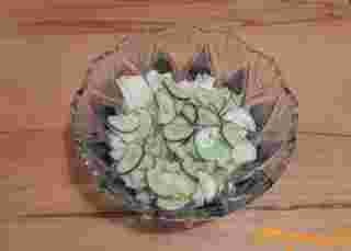 Salata cu varza Pekinese si reteta de castravete