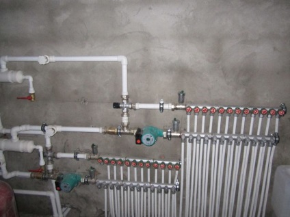 Unitate de amestecare pentru grupul de amestec pentru pomparea caldă a podelei pentru amestecarea apei de încălzire