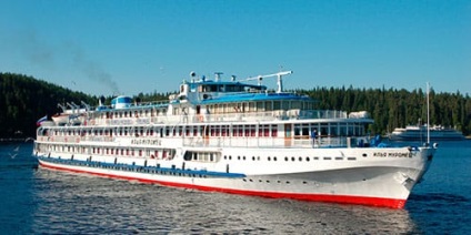 Dreambook navei la ceea ce visă barca într-un vis