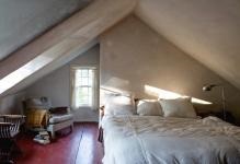 Dormitor în podeaua design-ul podului și tipul de interior, fereastră în casa din lemn, planificare și decorare