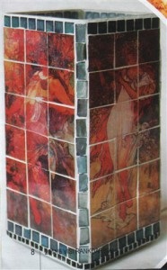 Lampă decorată cu sticlă de mozaic, hobby pentru femei