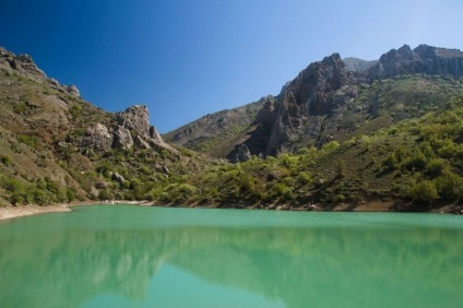Top 5 dintre cele mai frumoase lacuri din Crimeea