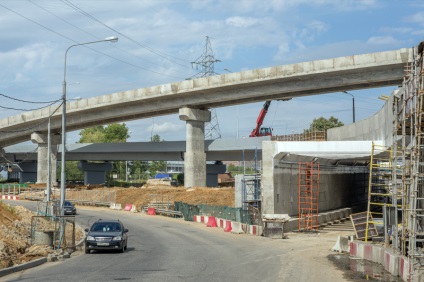 Schimb de transport la intersecția dintre Centura de la Moscova și autostrada Kashirskoye