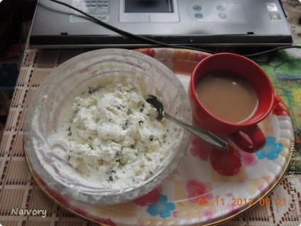 Brânză brută - almete - pentru micul dejun (versiunea de origine), țară de maeștri