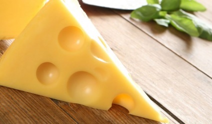 A tudósok végül rájöttek, hogy honnan származnak a svájci sajtból származó lyukak - a legújabb kutatások