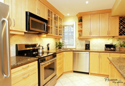 Corner mosogató a konyhában és előnyei, a belső és a design a fényképen