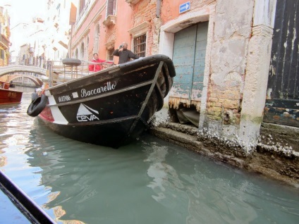 Veneția-insulă în spatele ferestrelor din față, un blog despre problemele turismului turistic