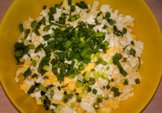 Ízletes saláta pekingi káposzta uborkával - recept fotóval