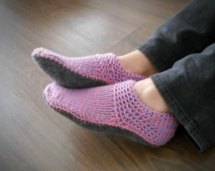 Tricotarea piese cu ace de tricotat, cum să tricotă papuci confortabile pe două ace de tricotat și croșetat, tricotat în