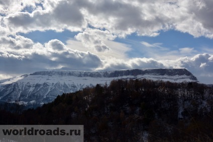 Bambaka Ridge, световните пътища