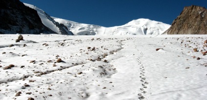 10 rute în munții din Almaty