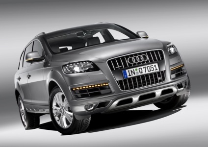 Audi q7 kiegészítő felszereléssel és befejező csomagokkal, valamint komfort költsége 2,741