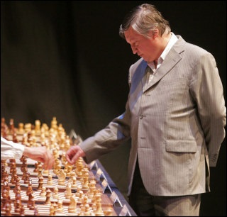 Biografie - Karpov Anatoly Evgenievich