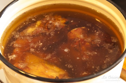 Broasca de vițel roșu (fonds brun de veau), la cuisinette