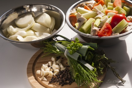 Broasca de vițel roșu (fonds brun de veau), la cuisinette