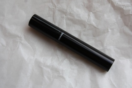 Chanel rouge noir absolument ünnep 2015 - vélemények és svatchi, elia chaba