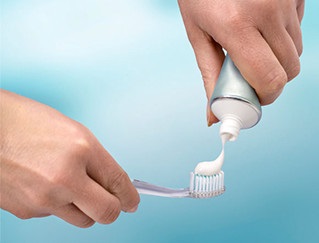 Curățarea dinților cu ultrasunete, preț în Ekaterinburg