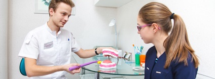 Curățarea dinților cu ultrasunete, preț în Ekaterinburg