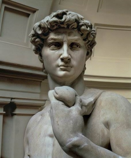 David sculptură de Michelangelo