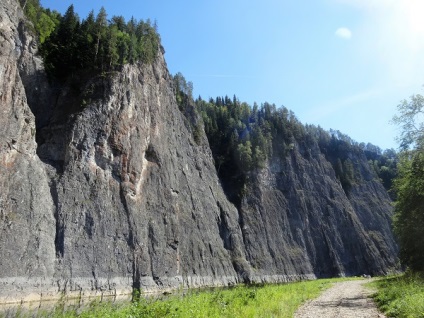 Mergem la 200 de kilometri de la Ufa pe malurile zilimii zanei