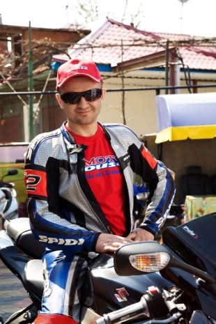 Georgi pagu uneori călătoresc o sportbike chiar mai bine decât sexul - oamenii - revista - divertisment și recreere în