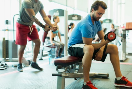 Cum să pompezi complexul biceps de exerciții eficiente