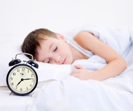 Cum să trezi un copil dimineața