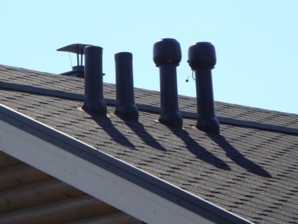 Acoperișul casei și ieșirile sistemelor de ventilație pe care le combină corect - construcția și repararea
