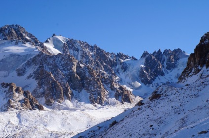 Medeo - Tuyuksu, călătorie, trekking, trekking