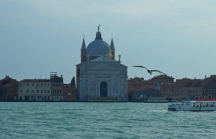 Poduri și canale din Veneția