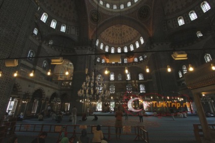 Moscheea nouă (yeni cami) din Istanbul, fotografie cum se obține