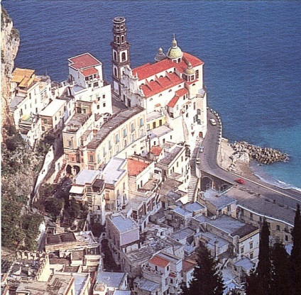 Vacanță în Amalfi, orașe de coastă, informații pentru turiști