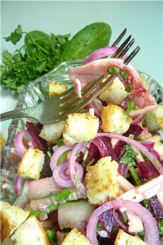 Salată cu hering, ceapă și murături