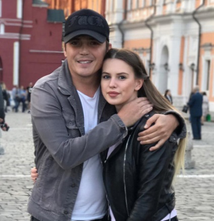 Sasha Artemova sa certat cu vărul soției sale din cauza criticii sale