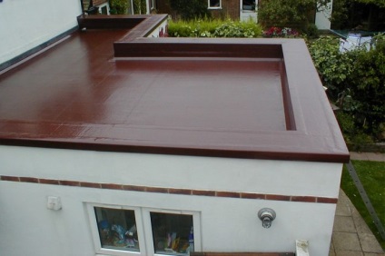 Lățimea parapetului pe acoperișul plat și dispozitivul pe acoperiș