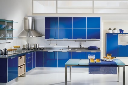 Bucătărie albastră (fotografie) pe care tapetul pentru a alege