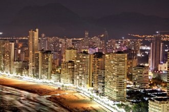 Benidorm és Salou üdülőhelyek összehasonlítása