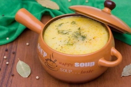 Supa cu brânză topită și rețetă de cârnați cu o fotografie