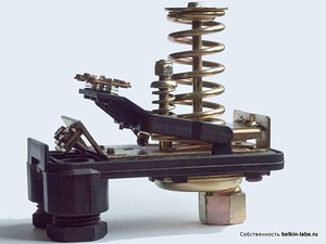 Circuitul întrerupătorului de presiune