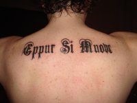 Tatuaj în schițe latine, fotografie, inscripții în limba latină cu traducere