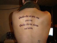 Tatuaj în schițe latine, fotografie, inscripții în limba latină cu traducere