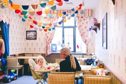 Top 20 cafenele cu zonă de joacă pentru copii
