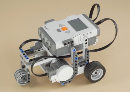 Robot cu trei roți - robot din lego nxt 2