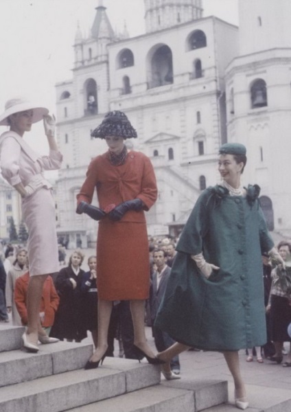 Hrușciov a dezghețat modelul creștin dior în Moscova sovietică în 1959